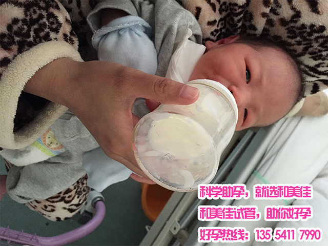 单身毕女士借精找代妈完成她的宝宝梦